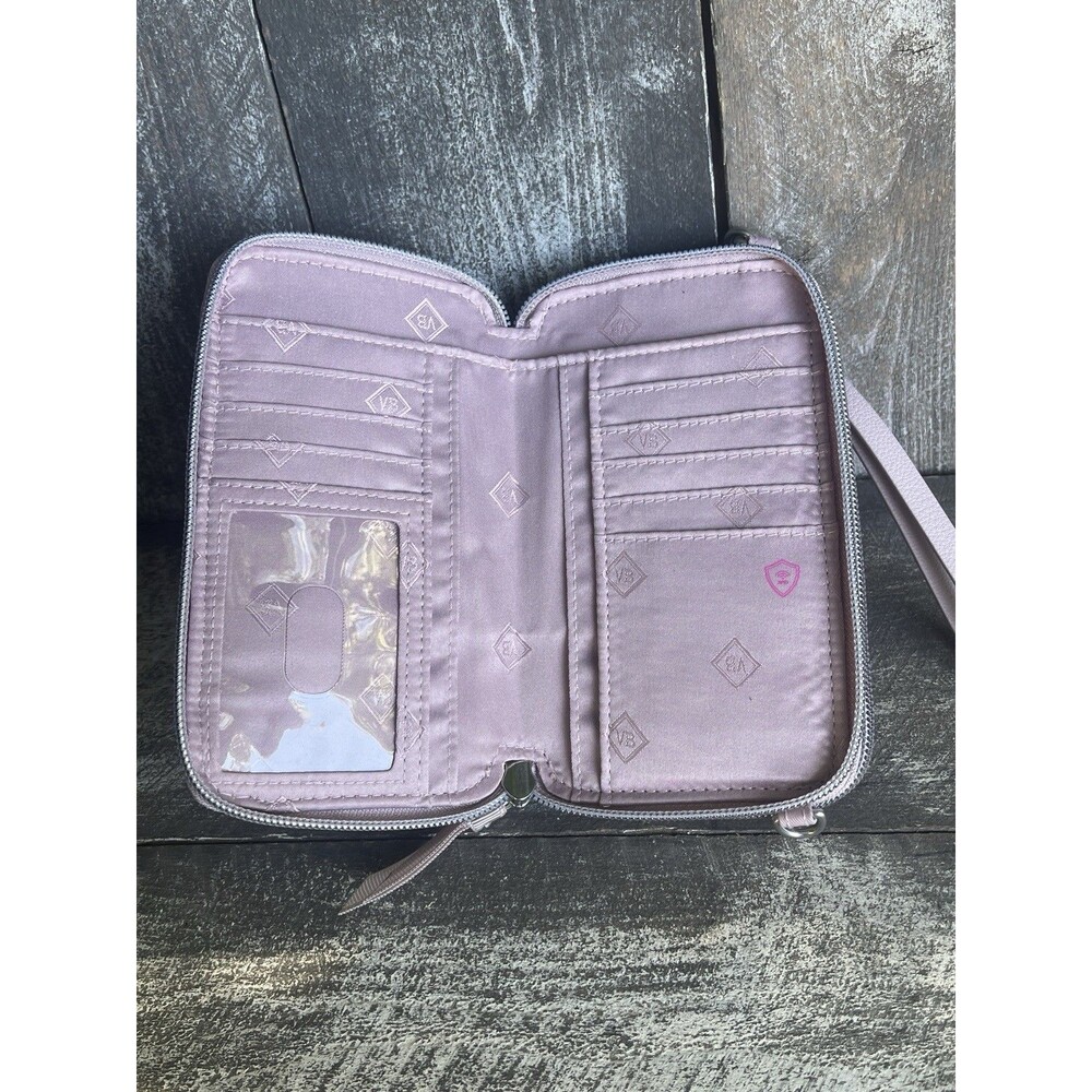 Vera Bradley Ultralight RFID Accordion Wristlet In Light Purple Lavender - Picture 3 of 5